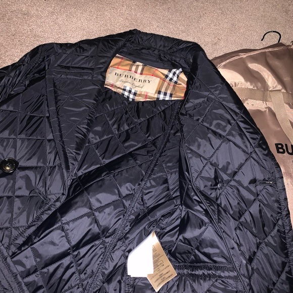 Rain coat - Picture 2 of 4